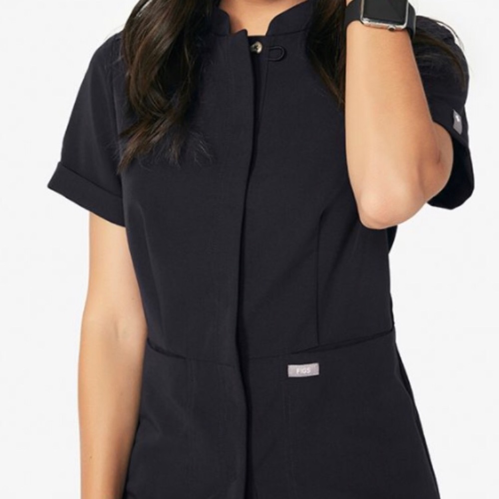 Figs lira epaulet top
